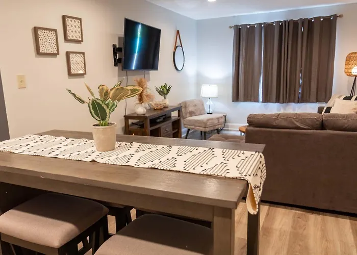 Apartment 2 Bedroom In The Heart Of